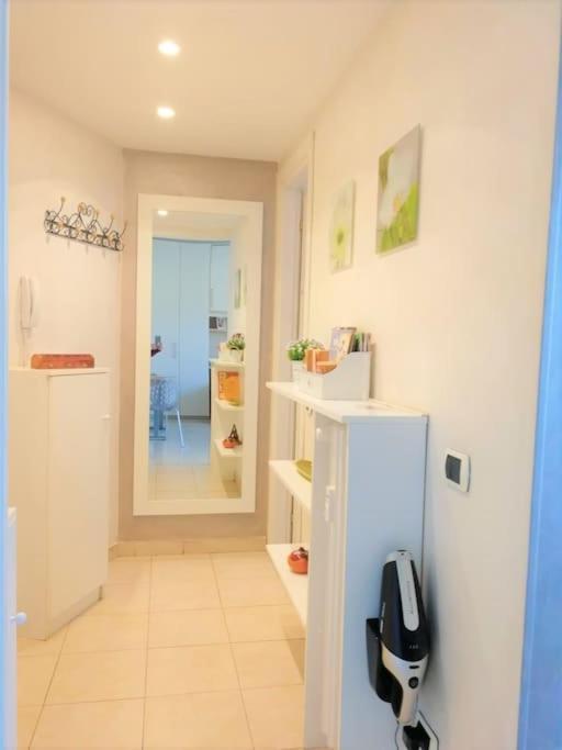 Gef House - Studio Apartment Bande Nere Милан Экстерьер фото
